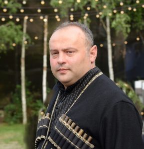 Musikpädagoge und Sänger Lasha Gedenidze aus Georgien